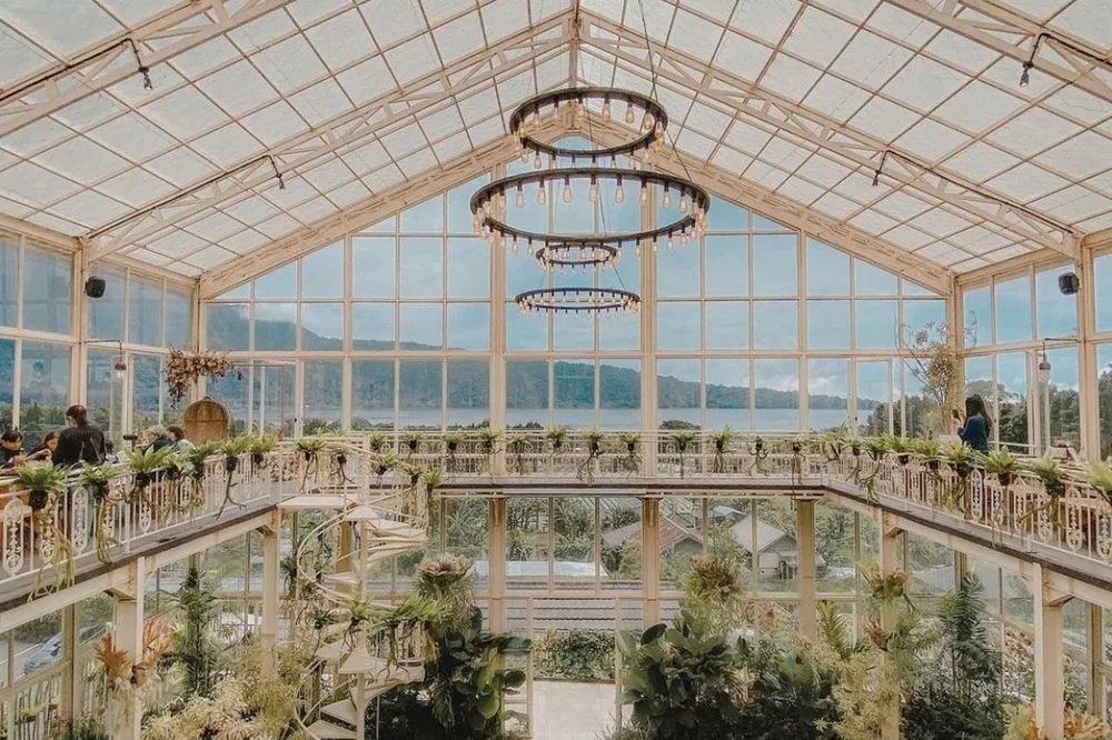 Glasshouse · Rumah Gemuk